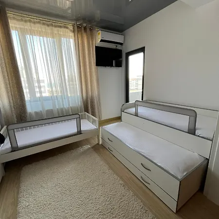 Appartement Roapart- Family&kids La 3min De Plaja Cu La Mare